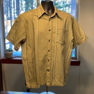 Mountain Hardwear short sleeve button up large
